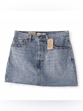 Levi’s Icon Denim Mini Skirt NWT Size 27 Button Fly Raw Hem